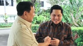 Menhan RI Prabowo Subianto menerima kunjungan Menteri BUMN sekaligus Ketua Umum PSSI Erick Thohir. (Foto Dok. Tim Media Prabowo)
