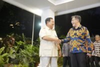 Ketua Umum Partai Gerindra Prabowo Subianto bersama Politikus PDI Perjuangan Budiman Sudjatmiko. (Dik. Tim Media Prabowo Subianto)