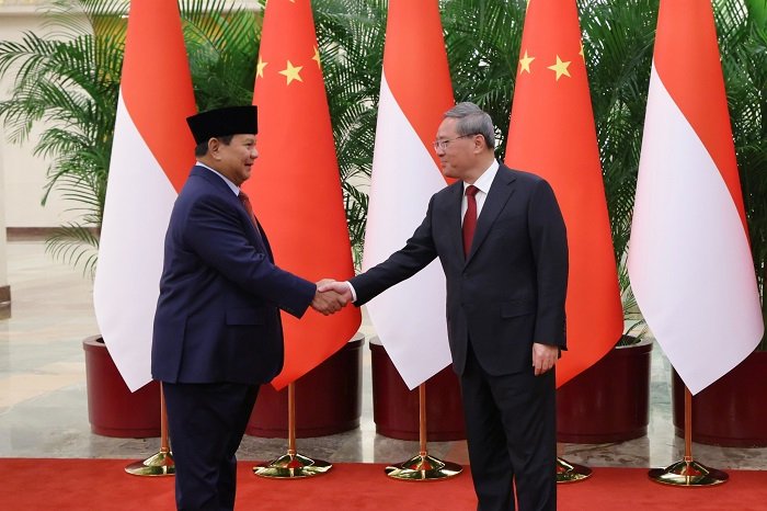 Menteri Pertahanan Prabowo Subianto bertemu dengan Perdana Menteri (PM) Tiongkok, Li Qiang di Beijing. (Dok. Tim Media Prabowo)