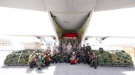 Pesawat TNI AU Super Hercules C-130 (A-1340) berhasil melakukan penyaluran bantuan via udara bantuan dari RI ke Gaza. (Dok. Tim Media Prabowo)