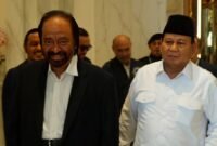 Presiden terpilih dalam Pemilu 2024 Prabowo Subianto Bersama Ketua Umum Partai Nasdem, Surya Paloh. (Facebook.com/@Partai Nasdem)

