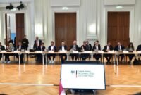 Menteri Koordinator Bidang Perekonomian Airlangga Hartarto dan Wakil Kanselir dan Menteri Ekonomi dan Aksi Iklim Republik Federal Jerman Y.M. Robert Habeck melakukan pertemuan bilateral di Berlin Jerman. (Dok. Ekon.go.id)