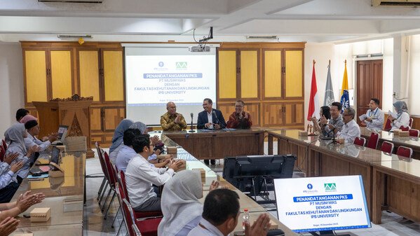 Musim Mas kembali memberikan dukungan kepada IPB University untuk perbaikan infrastruktur melalui renovasi ruang publik. Penandatanganan Perjanjian Kerja Sama (PKS) untuk Kerjasama ini dilakukan pada 15 Desember 2025. Inisiatif ini merupakan bagian dari komitmen jangka panjang Musim Mas dalam mendukung pengembangan sumber daya manusia dan pendidikan berkelanjutan di Indonesia.